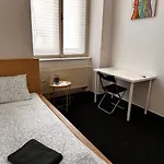 Vandrerhjem Veveri - Uvoz, 10 Min Pesky Do Centru Brno