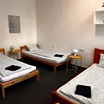 Veveri - Uvoz, 10 Min Pesky Do Centru Vandrerhjem Brno