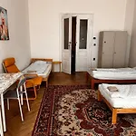 Veveri - Uvoz, 10 Min Pesky Do Centru *