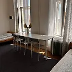 Vandrerhjem Veveri - Uvoz, 10 Min Pesky Do Centru *