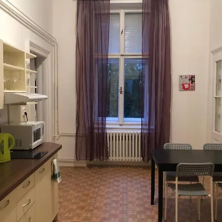 Veveri - Uvoz, 10 Min Pesky Do Centru Vandrarhem Brno