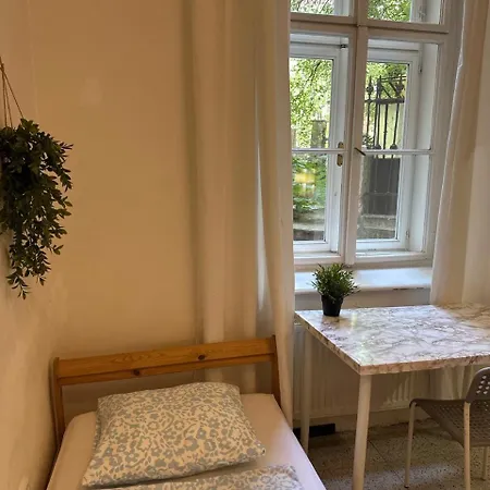 Vandrarhem Veveri - Uvoz, 10 Min Pesky Do Centru