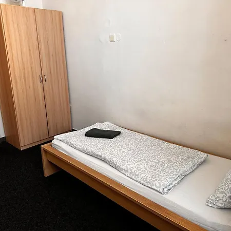 Veveri - Uvoz, 10 Min Pesky Do Centru برنو