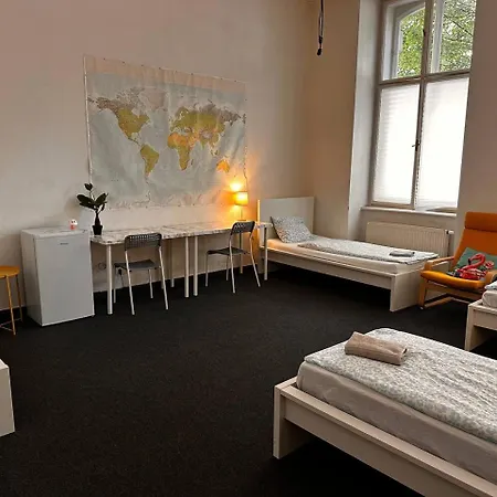 Vandrarhem Veveri - Uvoz, 10 Min Pesky Do Centru