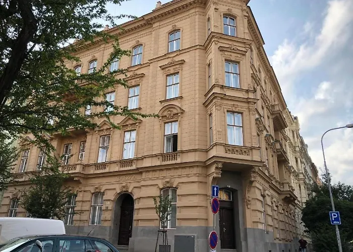 Veveri - Uvoz, 10 Min Pesky Do Centru