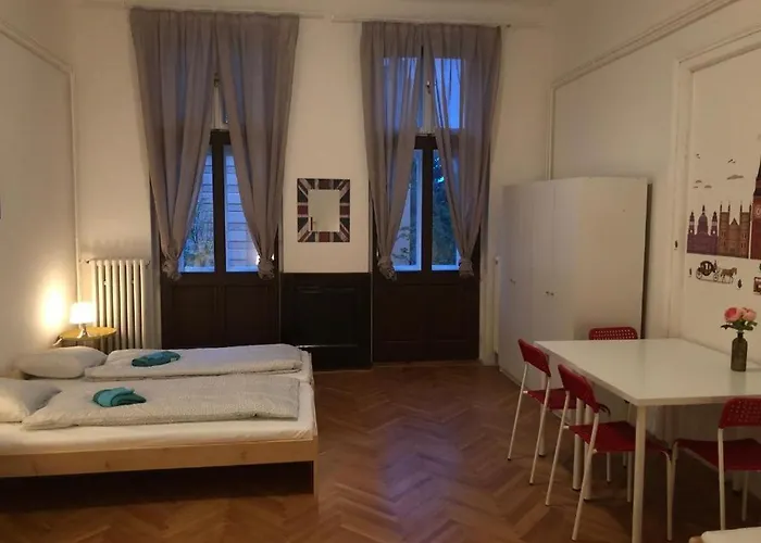 Veveri - Uvoz, 10 Min Pesky Do Centru *