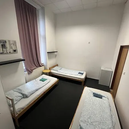 Hostel Veveri - Uvoz, 10 Min Pesky Do Centru Brno