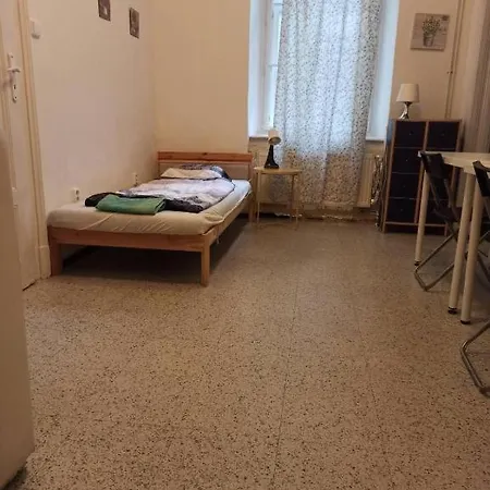 Hostel Veveri - Uvoz, 10 Min Pesky Do Centru Brno