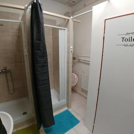 Hostel Veveri - Uvoz, 10 Min Pesky Do Centru Brno