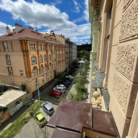 Veveri - Uvoz, 10 Min Pesky Do Centru