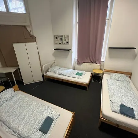 Hostel Veveri - Uvoz, 10 Min Pesky Do Centru