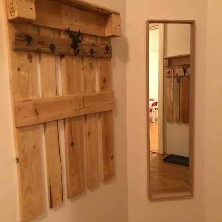 Veveri - Uvoz, 10 Min Pesky Do Centru *