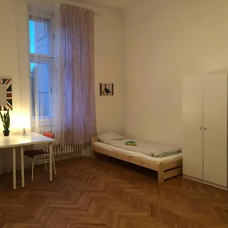 Hostel Veveri - Uvoz, 10 Min Pesky Do Centru Brno