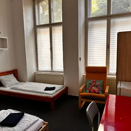 Hostal Veveri - Uvoz, 10 Min Pesky Do Centru