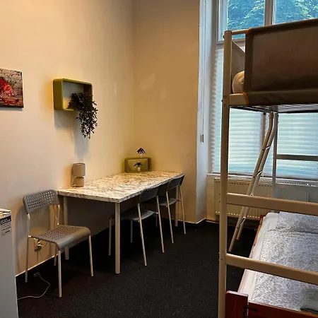 Veveri - Uvoz, 10 Min Pesky Do Centru