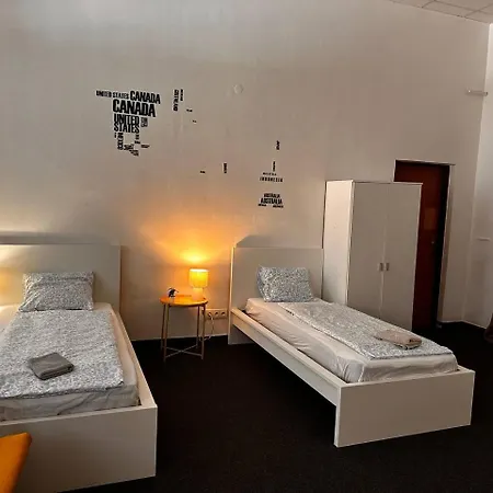 Veveri - Uvoz, 10 Min Pesky Do Centru Hostal