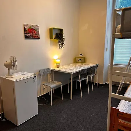 Veveri - Uvoz, 10 Min Pesky Do Centru Hostal