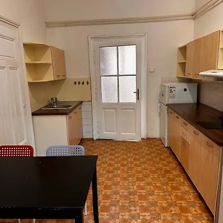 Hostal Veveri - Uvoz, 10 Min Pesky Do Centru Brno